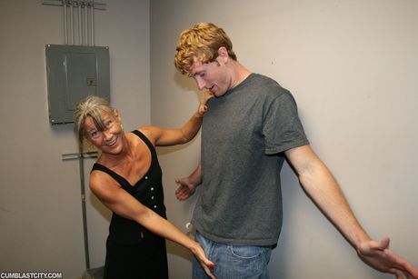 Asian teen Leilani Lei gets her pussy licked and stuffed by a guy